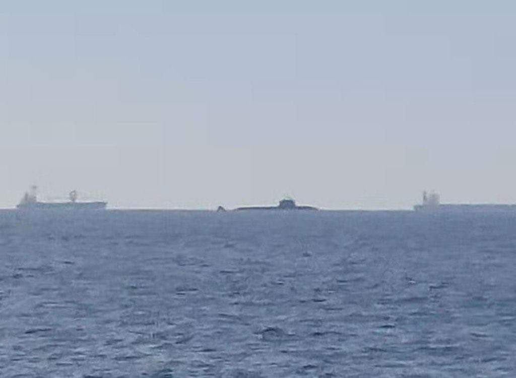 張競》解放軍潛艦在海峽上浮航行只是「示威」嗎？
